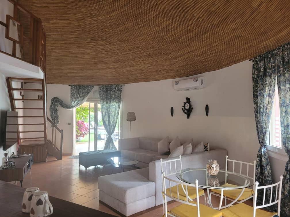 Villa Bord De Mer Avec Piscine Sali Tap Bagian luar foto