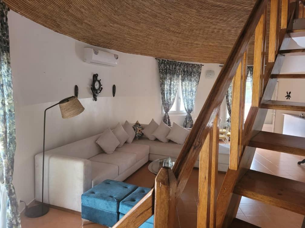 Villa Bord De Mer Avec Piscine Sali Tap Bagian luar foto